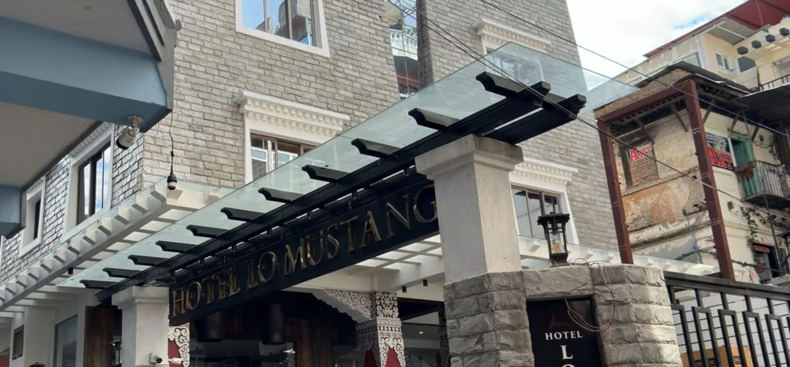 Resurgence Travel Hotel Lo Mustang Exterior