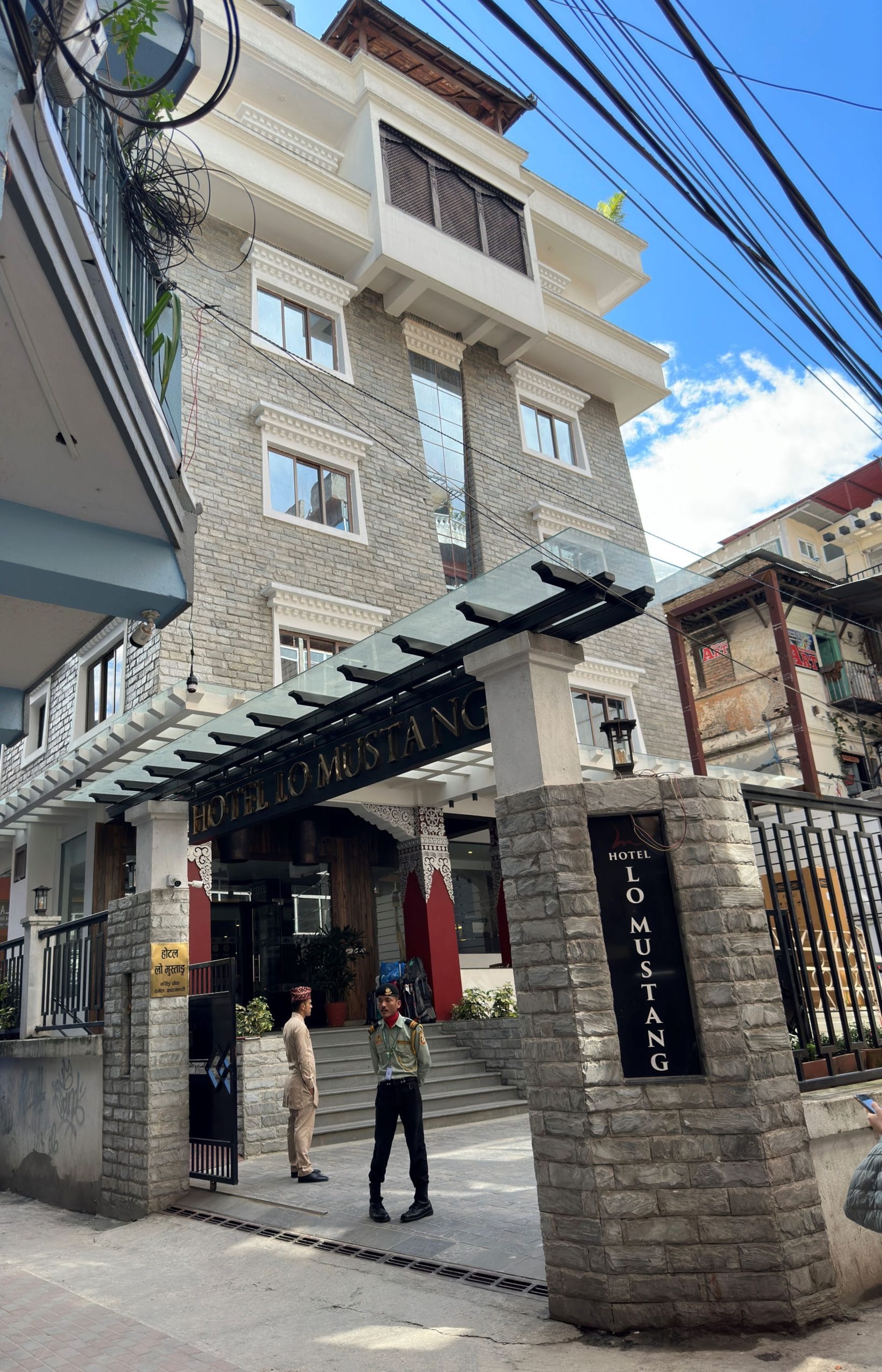 Resurgence Travel Hotel Lo Mustang Exterior
