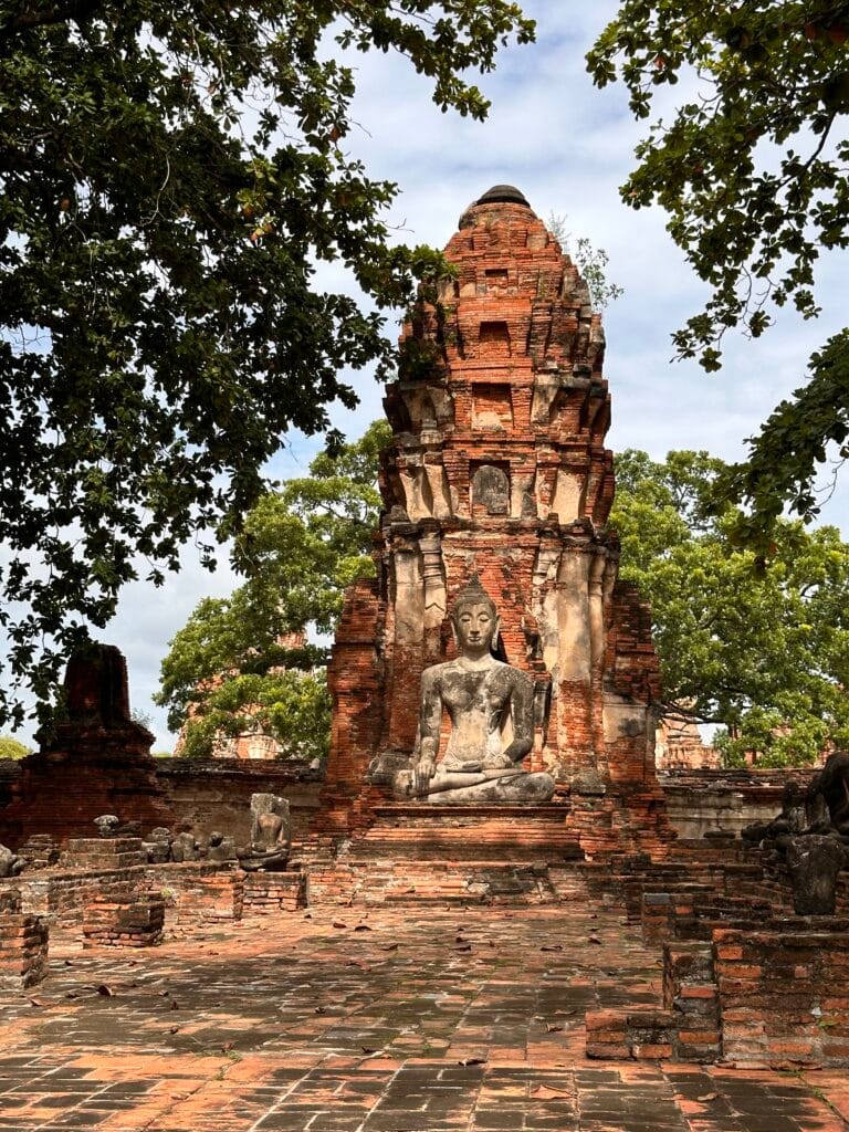 Love It: Wat Maha That - Ayutthaya - Awesome Adventure 10
