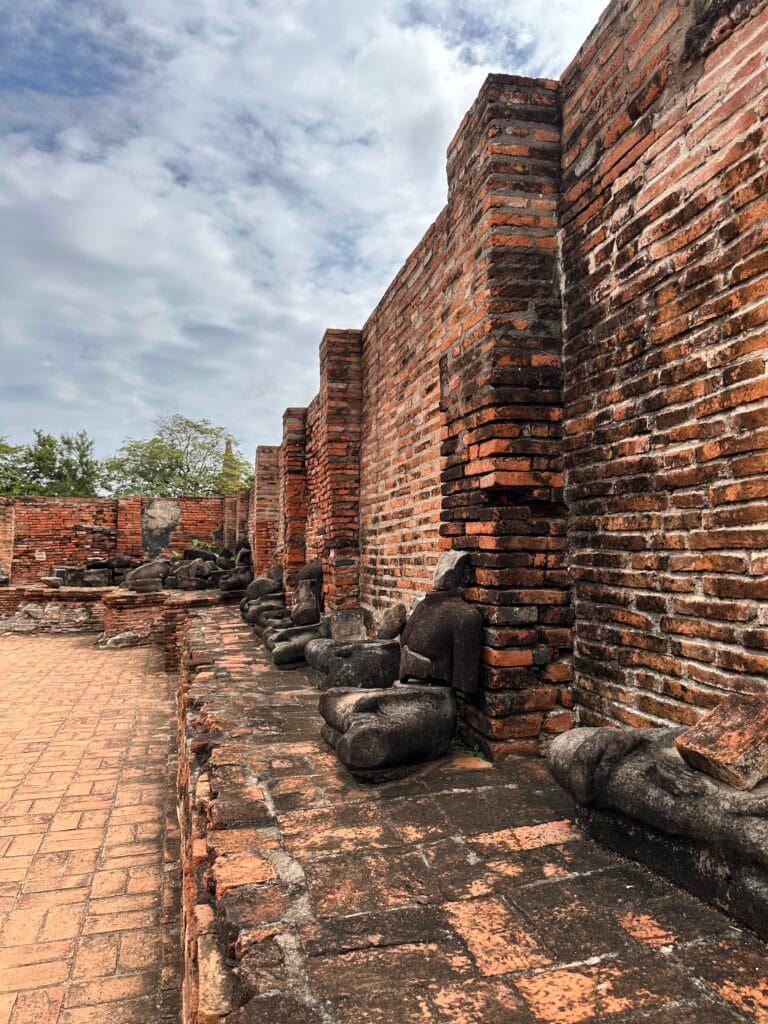 Love It: Wat Maha That - Ayutthaya - Awesome Adventure 11