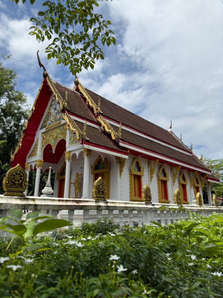 Ubosot Wat Ma Pring with Resurgence Travel